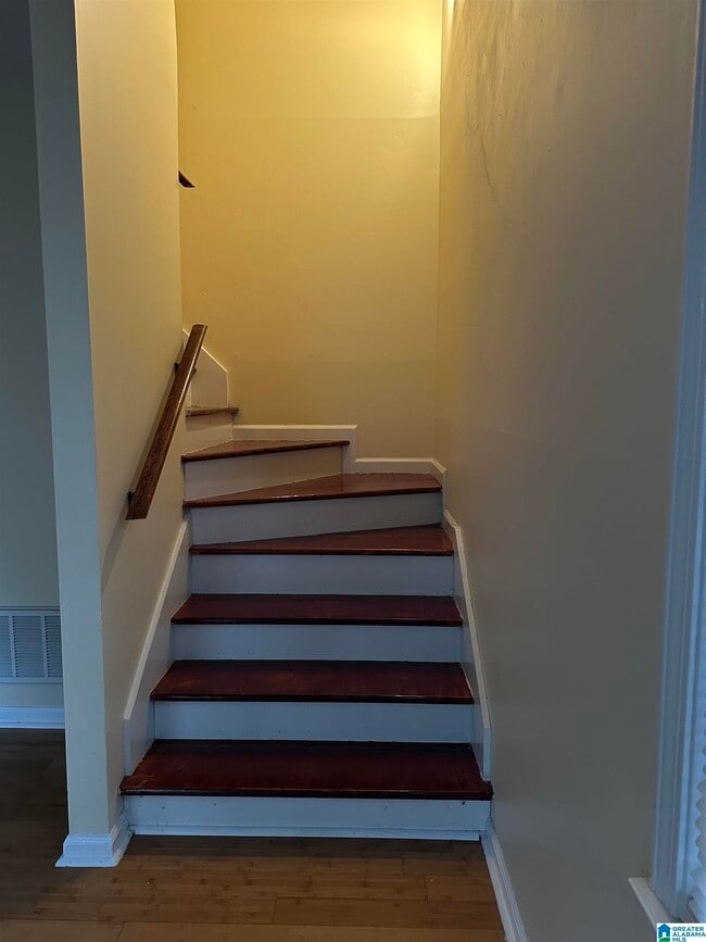 Building Photo - 3208 Westbrook Dr