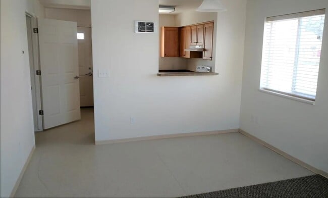 Building Photo - 681 N 2872 E