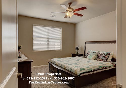 Building Photo - Almost new 4/2 off Del Rey