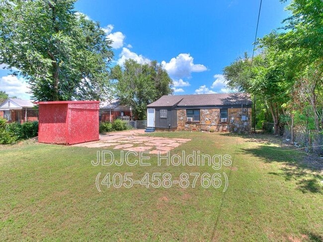 Building Photo - 422 Wilson Dr