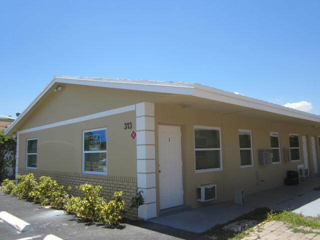 Building Photo - 313 SE 10th Ave