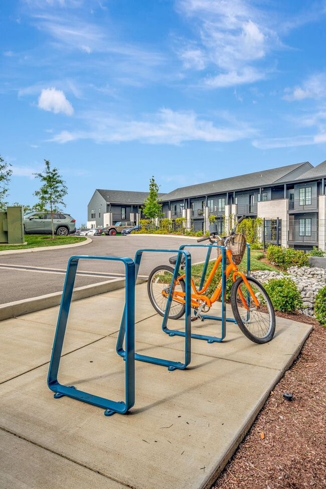 Building Photo - **Move-In Special - $500 off first month's rent**