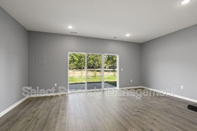 Building Photo - 7077 Homestead Rd