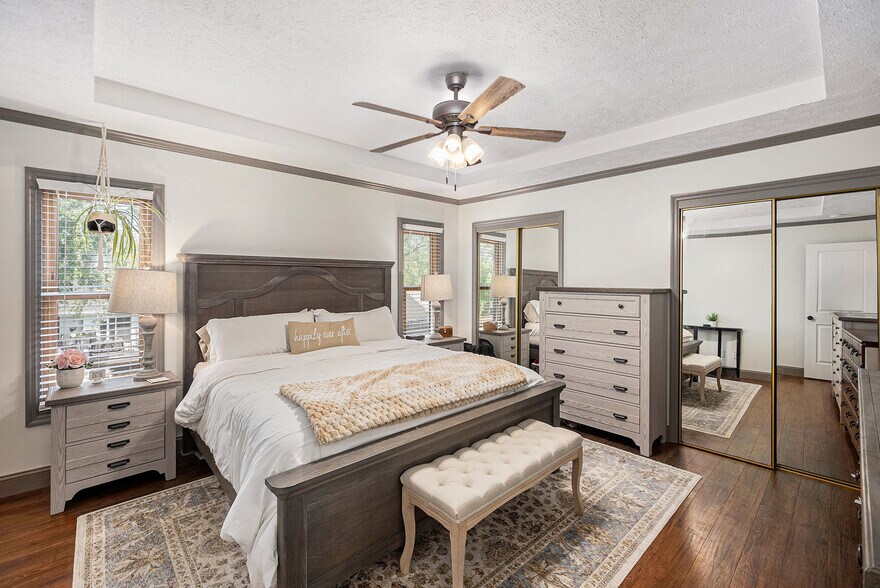 Building Photo - 3738 Burr Oak Dr