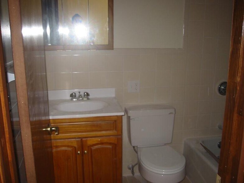 Primary Photo - 133 Brook St