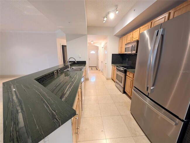 Building Photo - 5001 Baraldi Cir