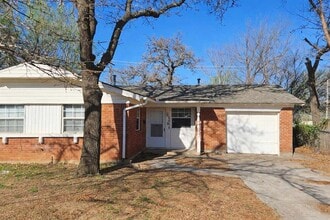 Building Photo - 3513 Parkwoods Ln