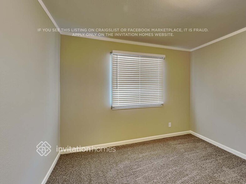 Building Photo - 3748 E Charter Oak Rd