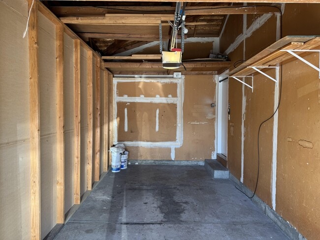 Building Photo - 583 Tahoe Terrace