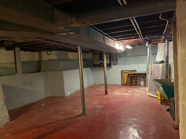 Building Photo - 717 5th Street