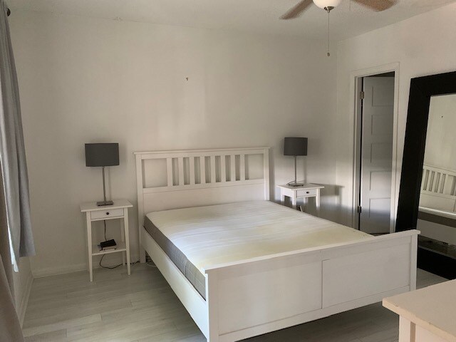 Building Photo - 2426 SE 17th St