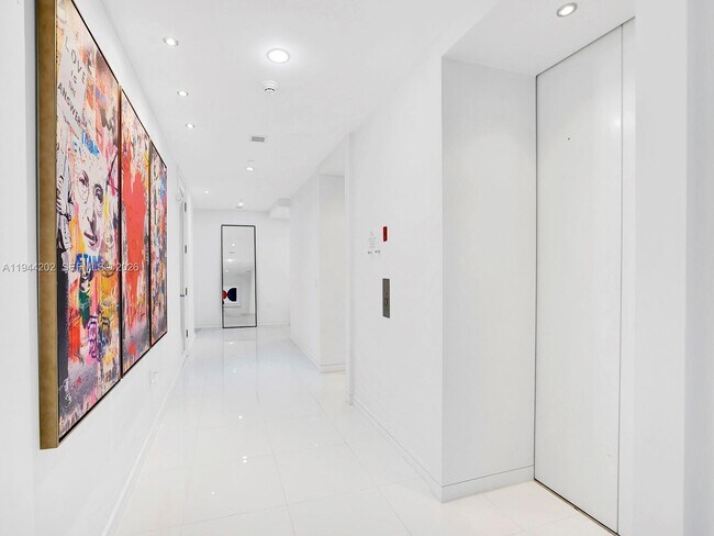 Building Photo - 1100 Biscayne Blvd