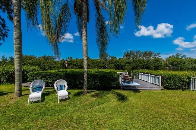 Building Photo - 8302 Midnight Pass Rd