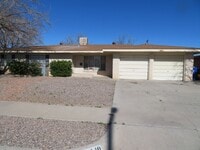 Building Photo - AVAILABLE NOW-Large 3 Bedroom, 2 Bath home for Rent