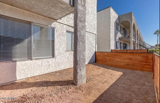 Building Photo - 10860 N 85th Ave