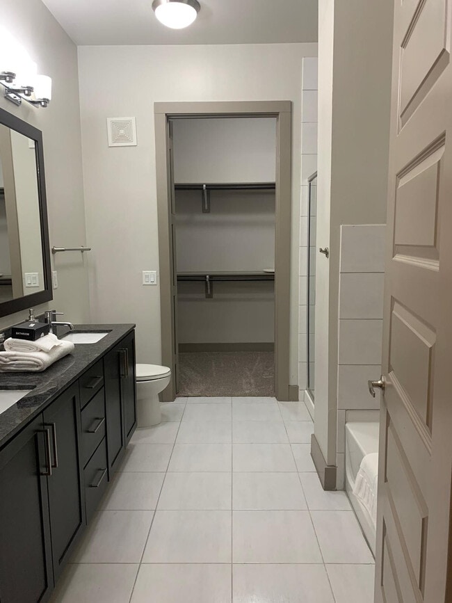 Building Photo - 1250 State St