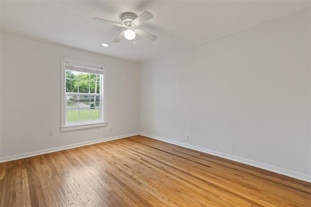Building Photo - 1909 Bluebonnet Dr
