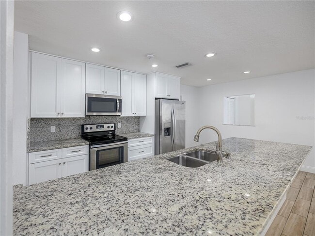 Building Photo - 14605 Brentwood Ln