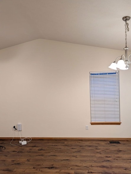 Building Photo - 1001 Wartburg Dr