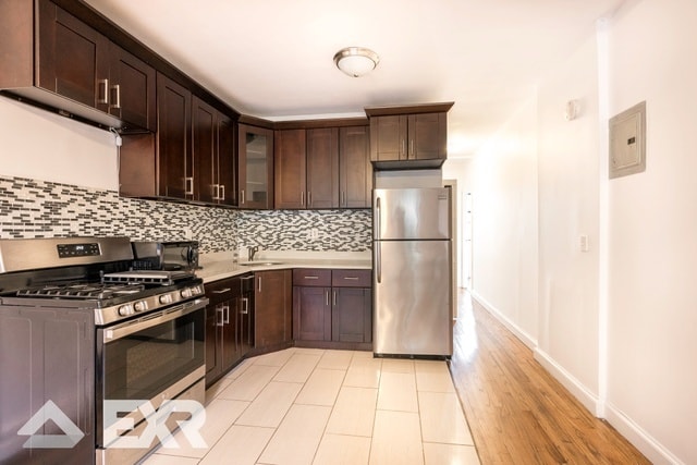 Building Photo - 401 Hancock St