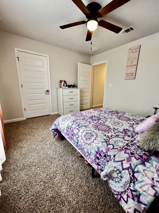 Building Photo - 603 Champ Trl