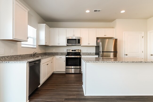 Building Photo - 100 Percheron Dr