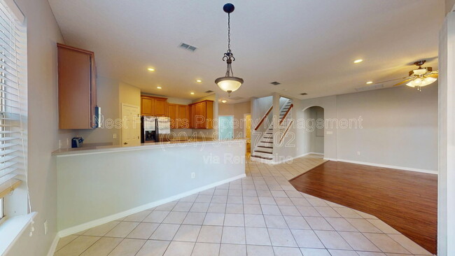 Building Photo - 14664 Falling Waters Dr