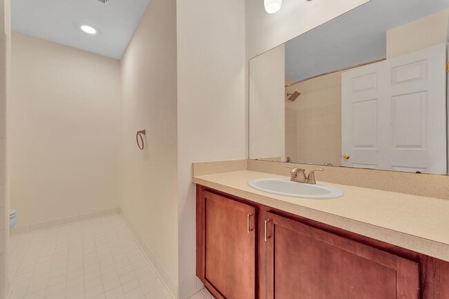 Building Photo - 352 Brookfield Dr