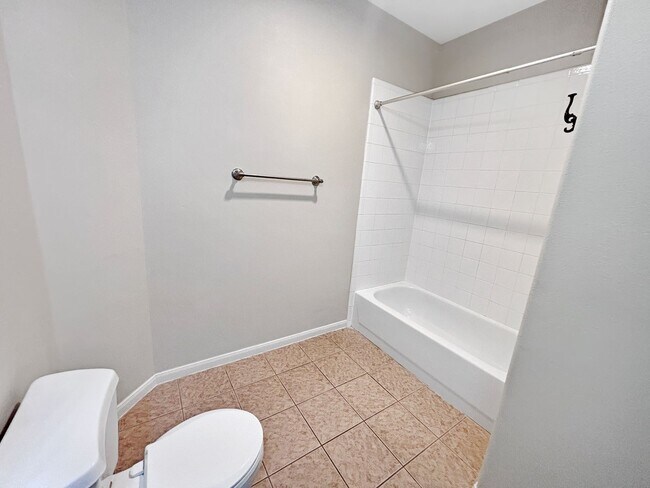 Building Photo - 26403 Abbey Springs Ln