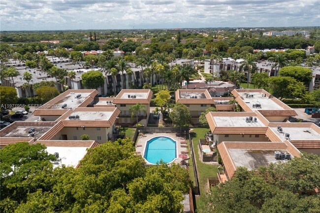 Building Photo - 8650 SW 109th Ave