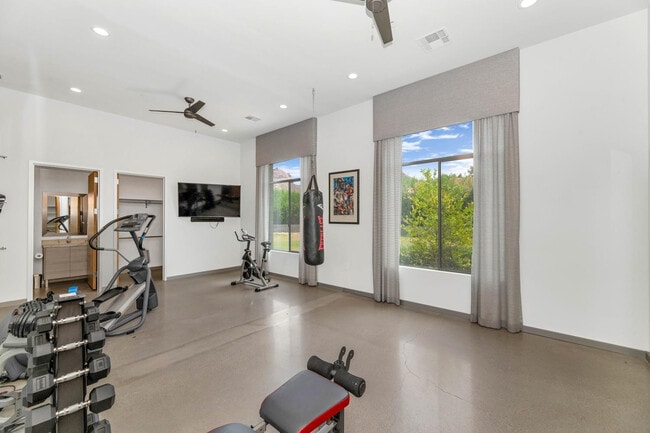 Building Photo - 4912 N 45th St