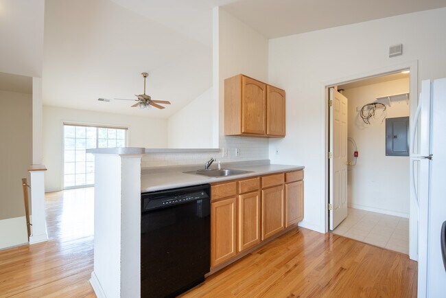 Building Photo - 108 Evergreen Pl