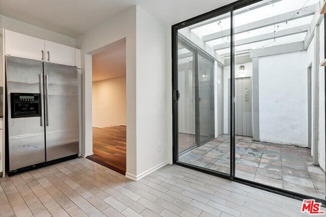 Building Photo - 1013 21st St