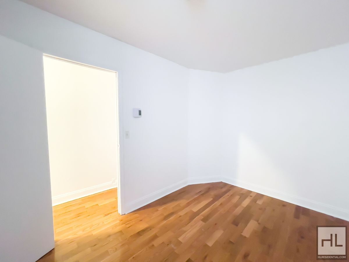 Building Photo - Classic Bushwick Floor-through 2-Bed 1-Bed / Maria Hernandez Park