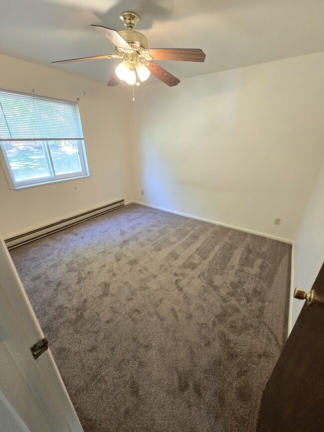 Building Photo - 1704 Erin Ct