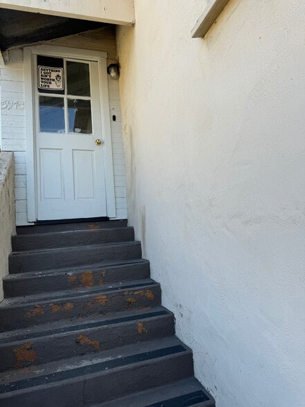 Building Photo - 5943 Primrose Ave