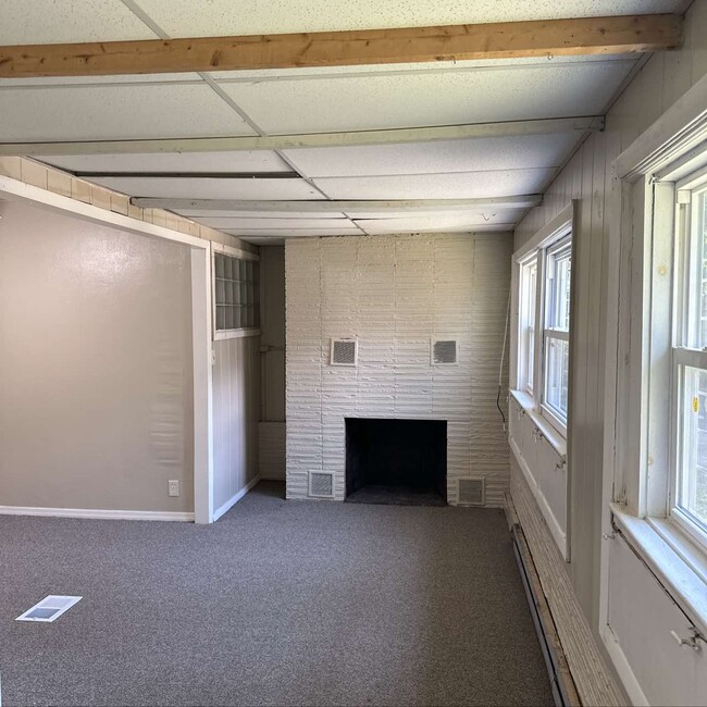 Building Photo - 5817 N Teutonia Ave