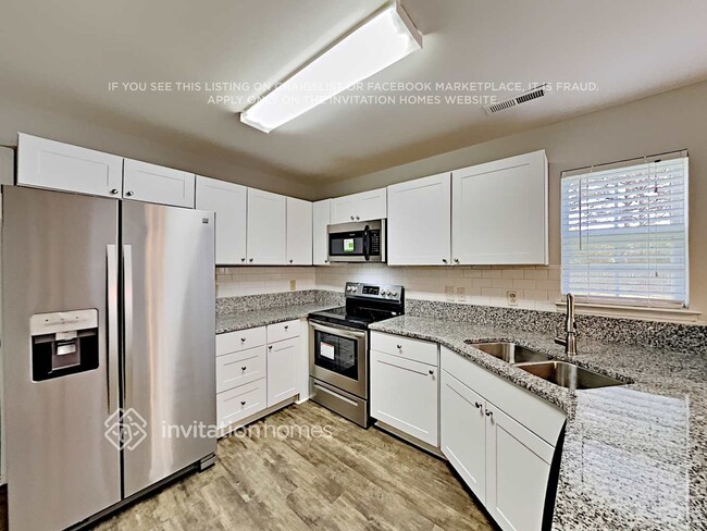 Building Photo - 4601 Falcon Chase Dr SW