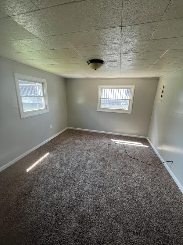 Building Photo - 1305 Princeton Ave