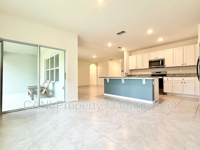 Building Photo - 245 Carabelle Ct