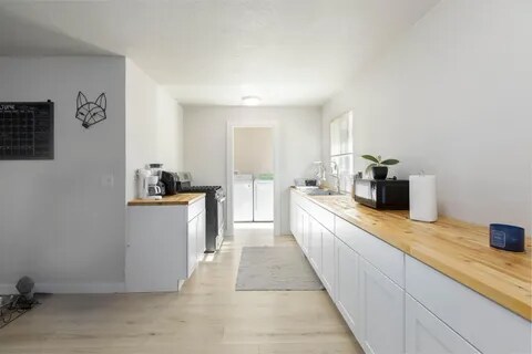 Building Photo - 55 SW Eastern Ave