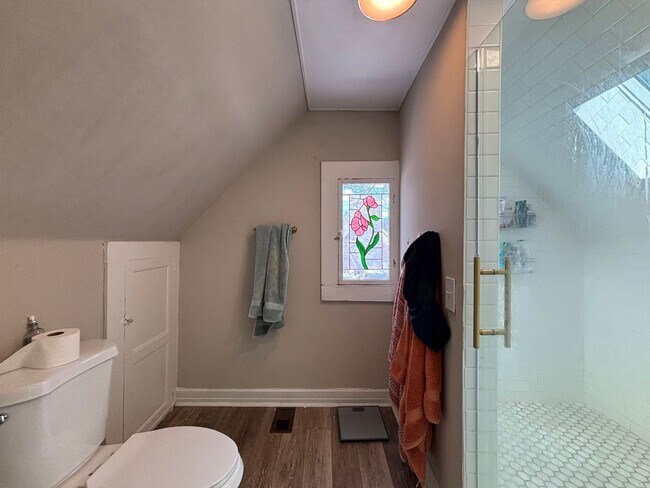 Building Photo - Single Family Home In The Park Ave Neighborhood!