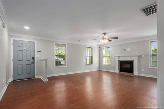 Building Photo - 2105 Calista Cir