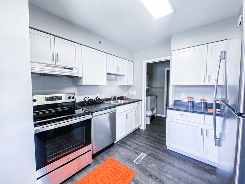 Building Photo - Fiedler Apartments