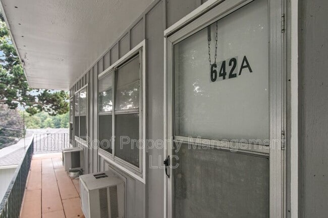 Building Photo - 642 N 31 St