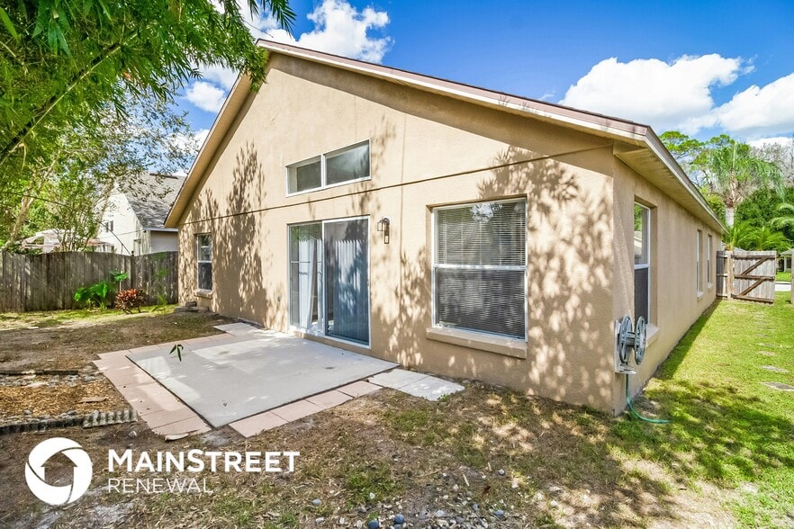 Building Photo - 13852 Valleybrooke Ln