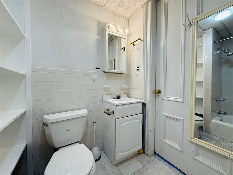 *Pictures are representative samples of the advertised unit. In some cases, the actual units you tou - 350 Beacon St