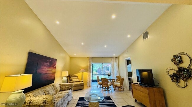 Building Photo - 2024 Pine Isle Ln