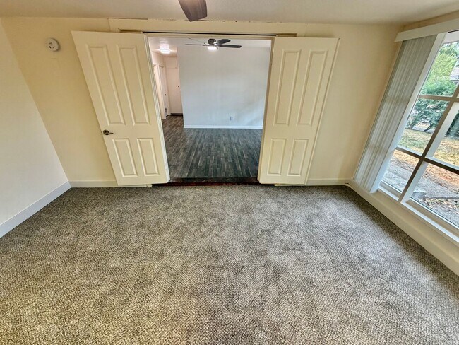 Building Photo - Kenton 3BR/2BA Single-Level Home | Private Yard, W/D Included & Off-Street Parking
