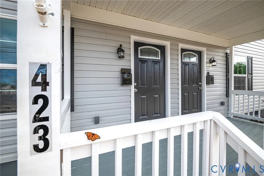 Building Photo - 423 Harding St